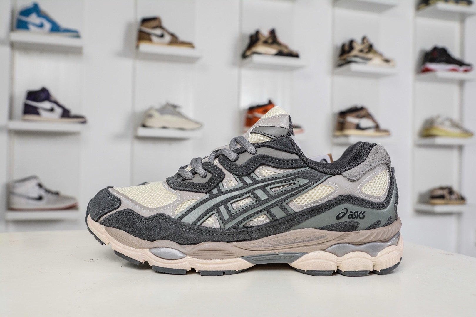X版纯原 Asics Gel-NYC 亚瑟士运动休闲透气专业跑鞋  1201A789 250